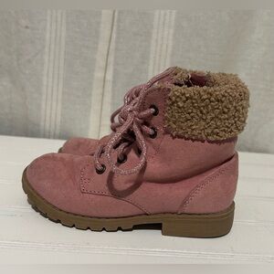 Old Navy Girl’s Boots Size 8 Rugged‎ Pink Mauve Brown Faux Fur Sneakers Lace Up